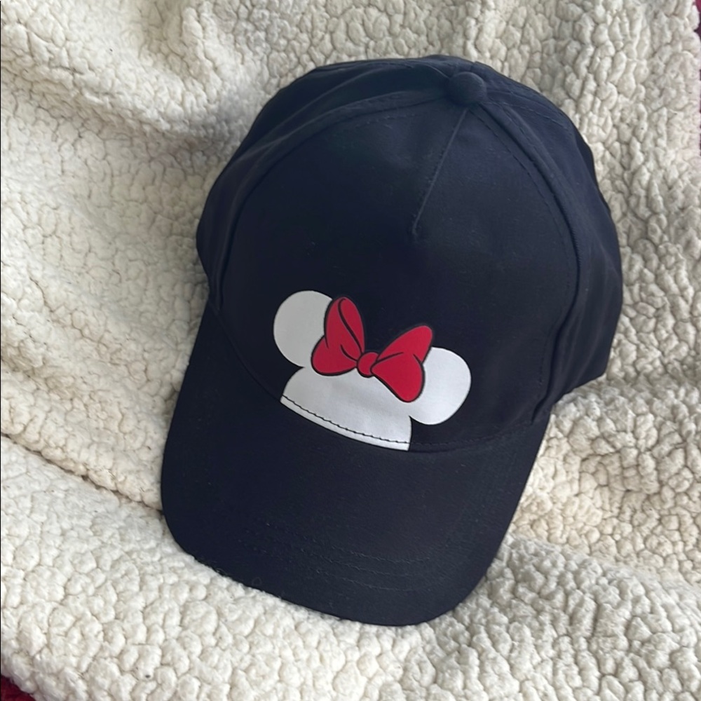 NWT Minnie Mouse Baseball Cap